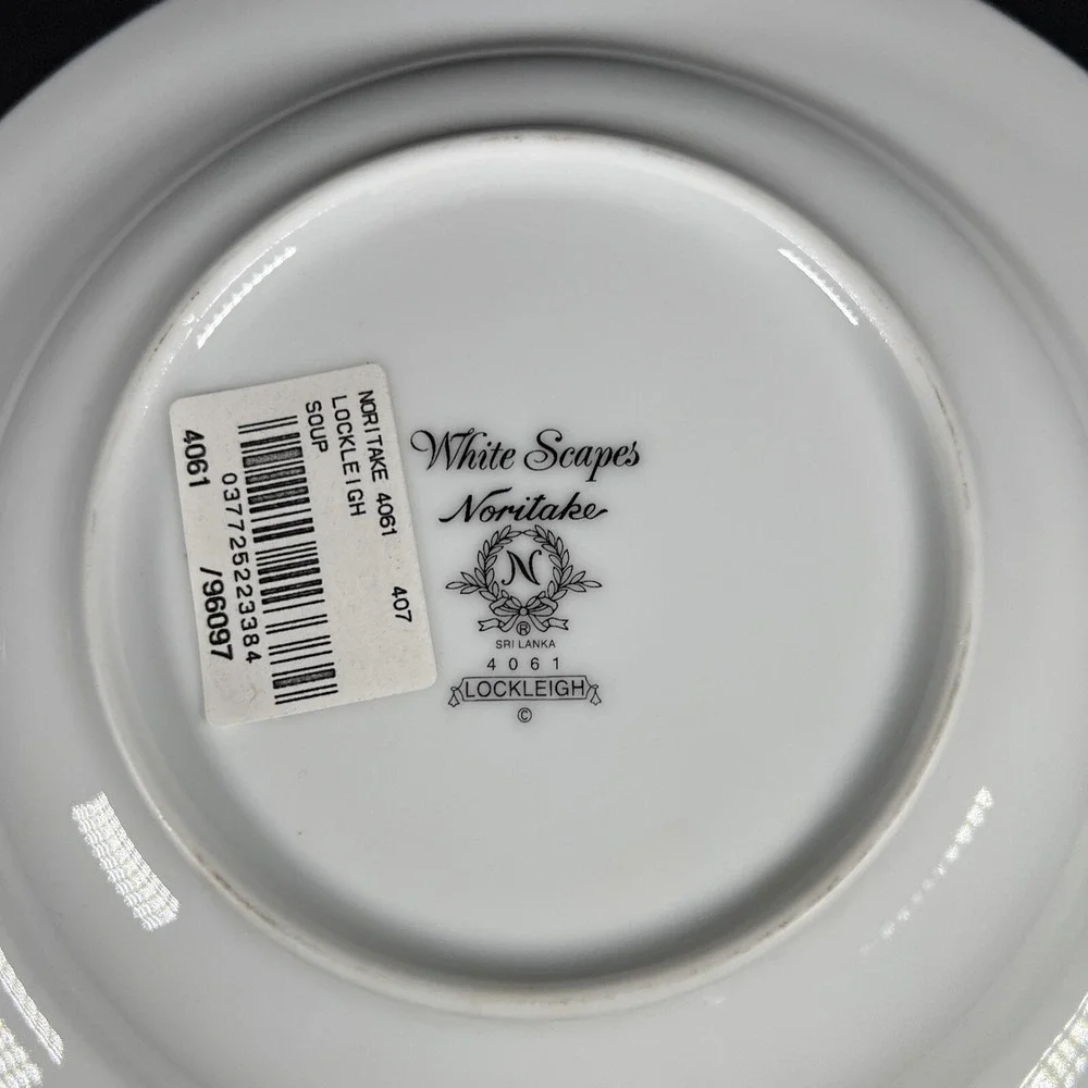 4-Noritake LOCKLEIGH 4061 White Scapes Gold Soup 8.75